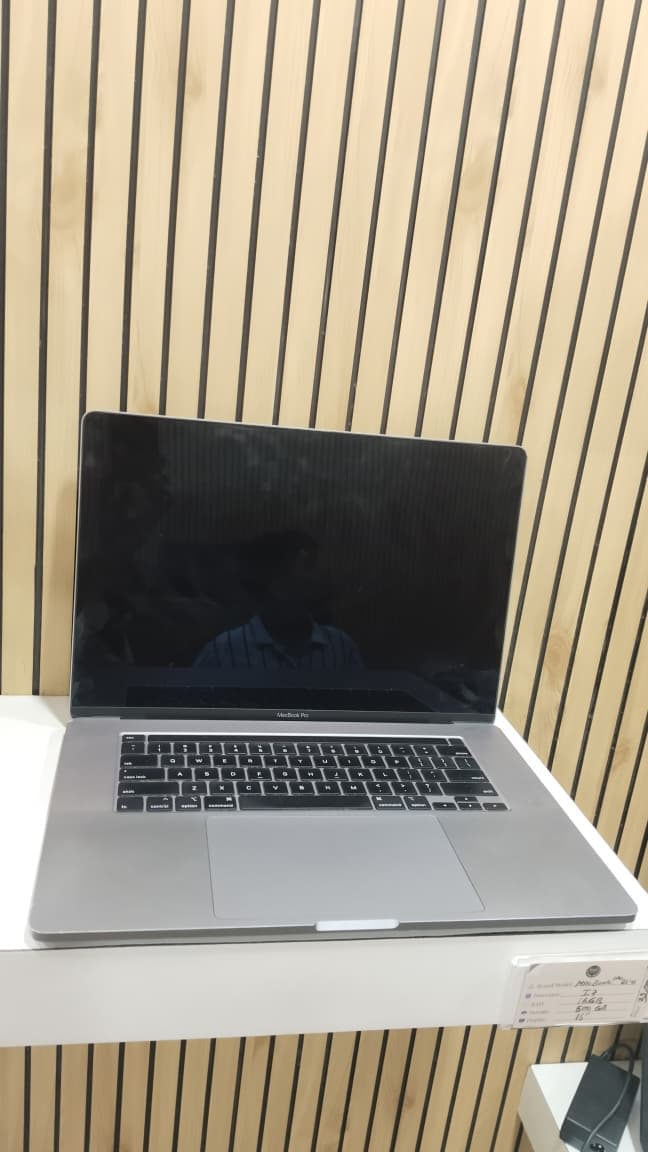 Apple Macbook Pro - Image 1